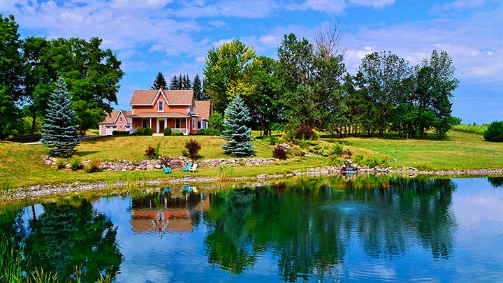 051-Gorgeous Pond and Residence Scenes