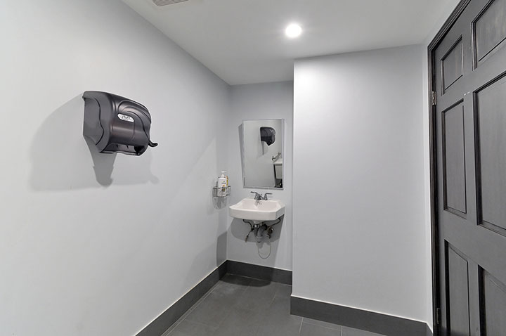 027-Clean Modern Washroom Interiors